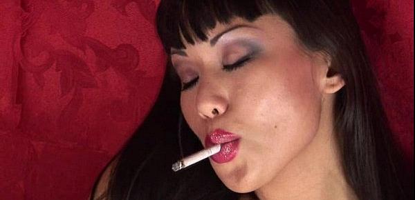  Avena Lee - Smoking Fetish at Dragginladies
